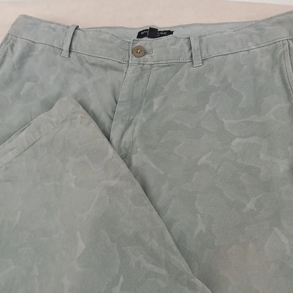Banana Republic Aiden Chino 36x32 Mens Pants FLAWS Blue Camo **Actual 36x31 **